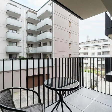 Apartament Cosy In By Renters